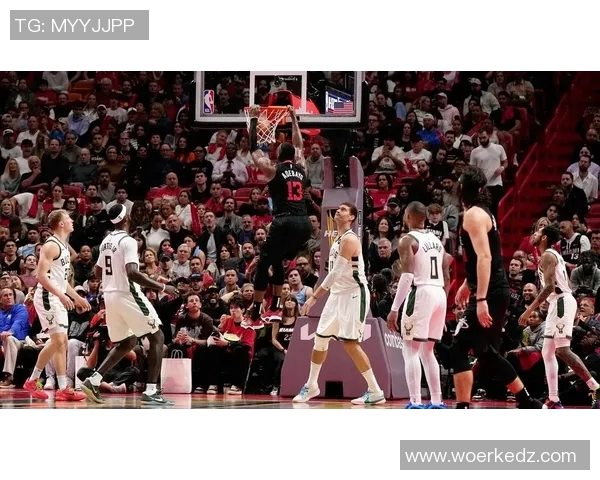 2001年NBA季后赛魔术对决雄鹿的精彩瞬间与历史回顾