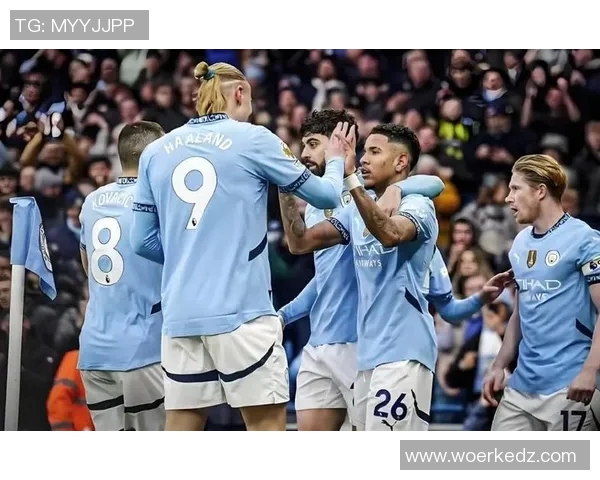 曼城与菜斯特激战正酣谁能在英超赛场笑到最后 曼城与菜斯特激战正酣谁能在英超赛场笑到最后