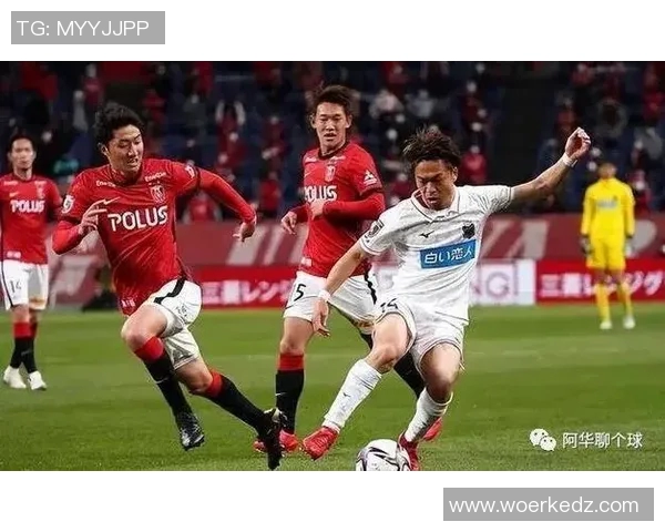 广岛三箭迎战湘南海洋全力争胜展现足球魅力与团队精神 广岛三箭迎战湘南海洋全力争胜展现足球魅力与团队精神