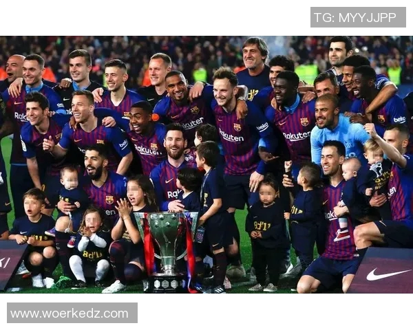 巴萨与利物浦的巅峰对决360度全景解析赛事精彩瞬间