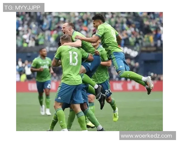 西雅图海湾人与华盛顿的激烈对决展现篮球魅力与团队精神 西雅图海湾人与华盛顿的激烈对决展现篮球魅力与团队精神