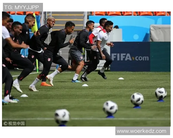 丹麦与秘鲁比赛实时比分更新及精彩瞬间回顾 丹麦与秘鲁比赛实时比分更新及精彩瞬间回顾