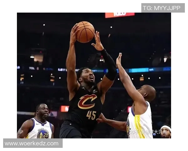 勇士与骑士精彩对决回顾01月17日比赛录像分析与亮点总结