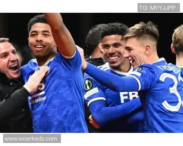 南安普敦主场迎战莱斯特城双方争夺英超宝贵积分之战