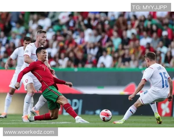 捷克与澳大利亚足球对决分析双方实力与战术布局探讨 捷克与澳大利亚足球对决分析双方实力与战术布局探讨